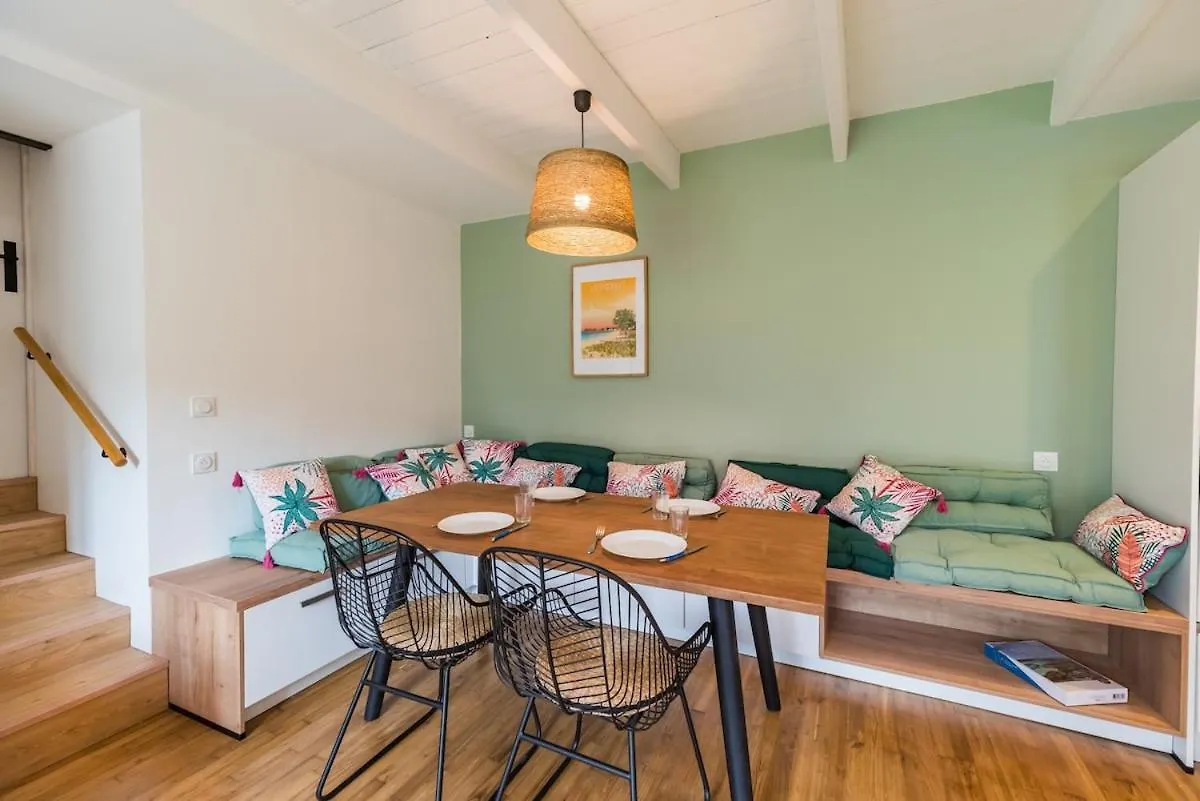Holiday home Charmante Maison Sur Le Port Loguivy De La Mer Ploubazlanec